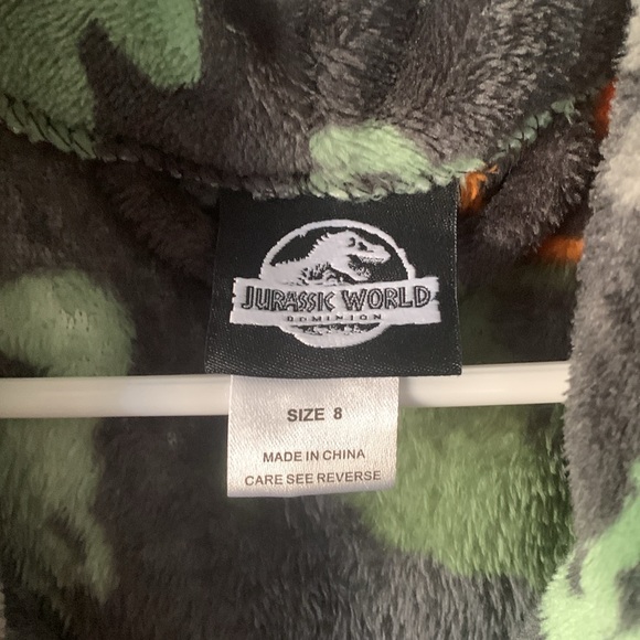 Jurassic World Dominion Fleece Robe Boys Size 8 Belt Dinosaur EUC Jurassic Park - Picture 2 of 13